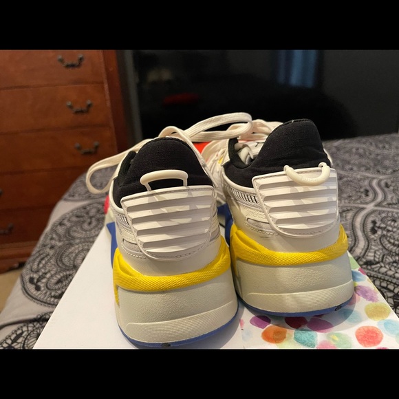 Puma - Picture 2 of 5